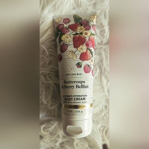 BATH & BODY WORKS BUTTERCUP & BERRY BELLDINI BODY CREAM